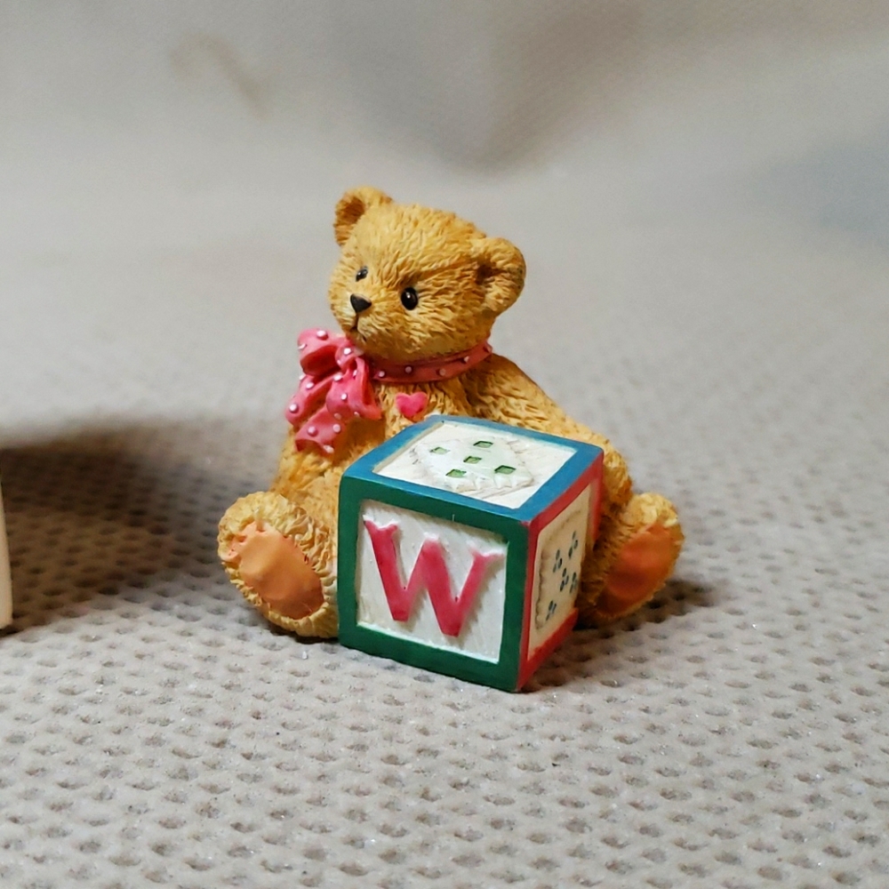 Cherished Teddies, bear with W block